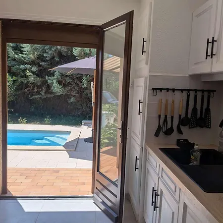 Maison Climatisee, Piscine Privee - 6 Pers. - Fr-1-382-227 *